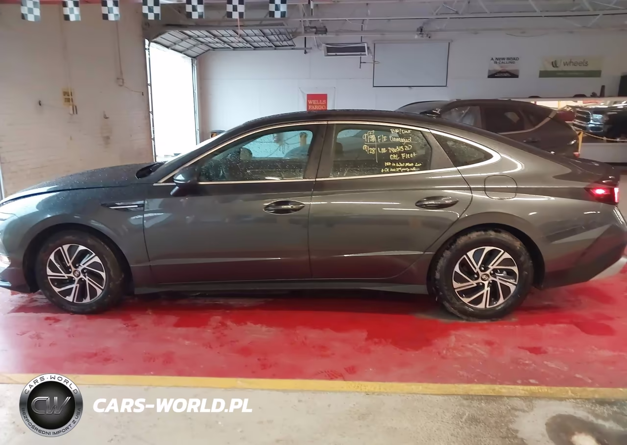 2026 Hyundai Sonata Hybrid Blue VIN:KMHL24JJ9TA167408 - 14