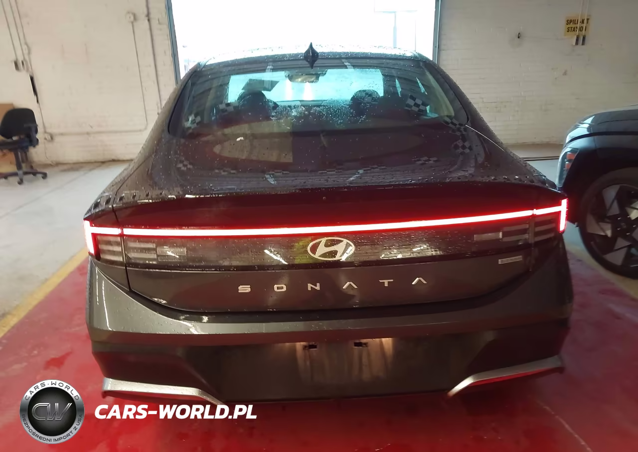 2026 Hyundai Sonata Hybrid Blue VIN:KMHL24JJ9TA167408 - 16
