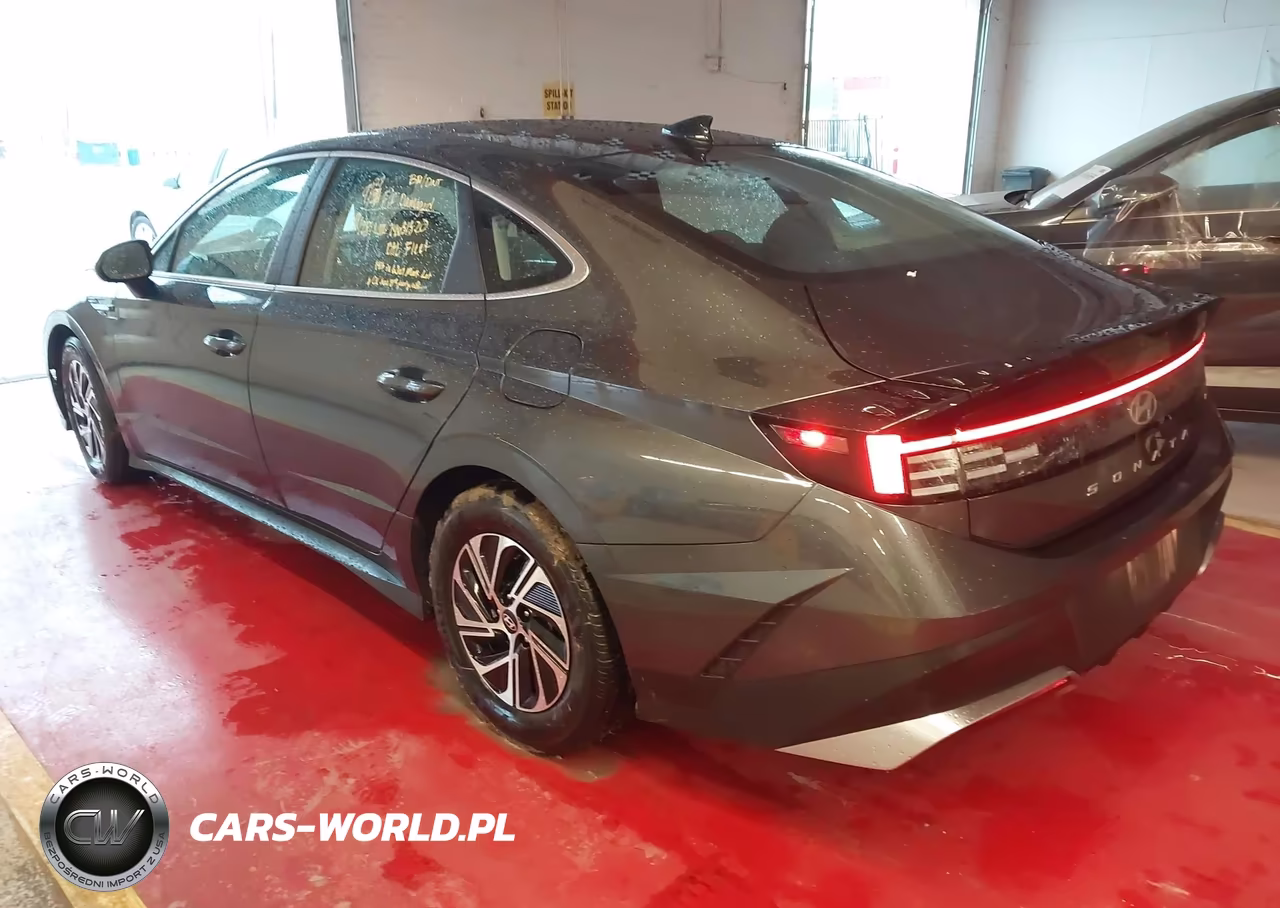 2026 Hyundai Sonata Hybrid Blue VIN:KMHL24JJ9TA167408 - 3