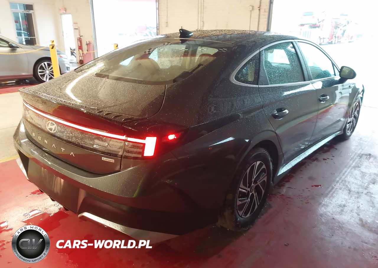 2026 Hyundai Sonata Hybrid Blue VIN:KMHL24JJ9TA167408 - 4