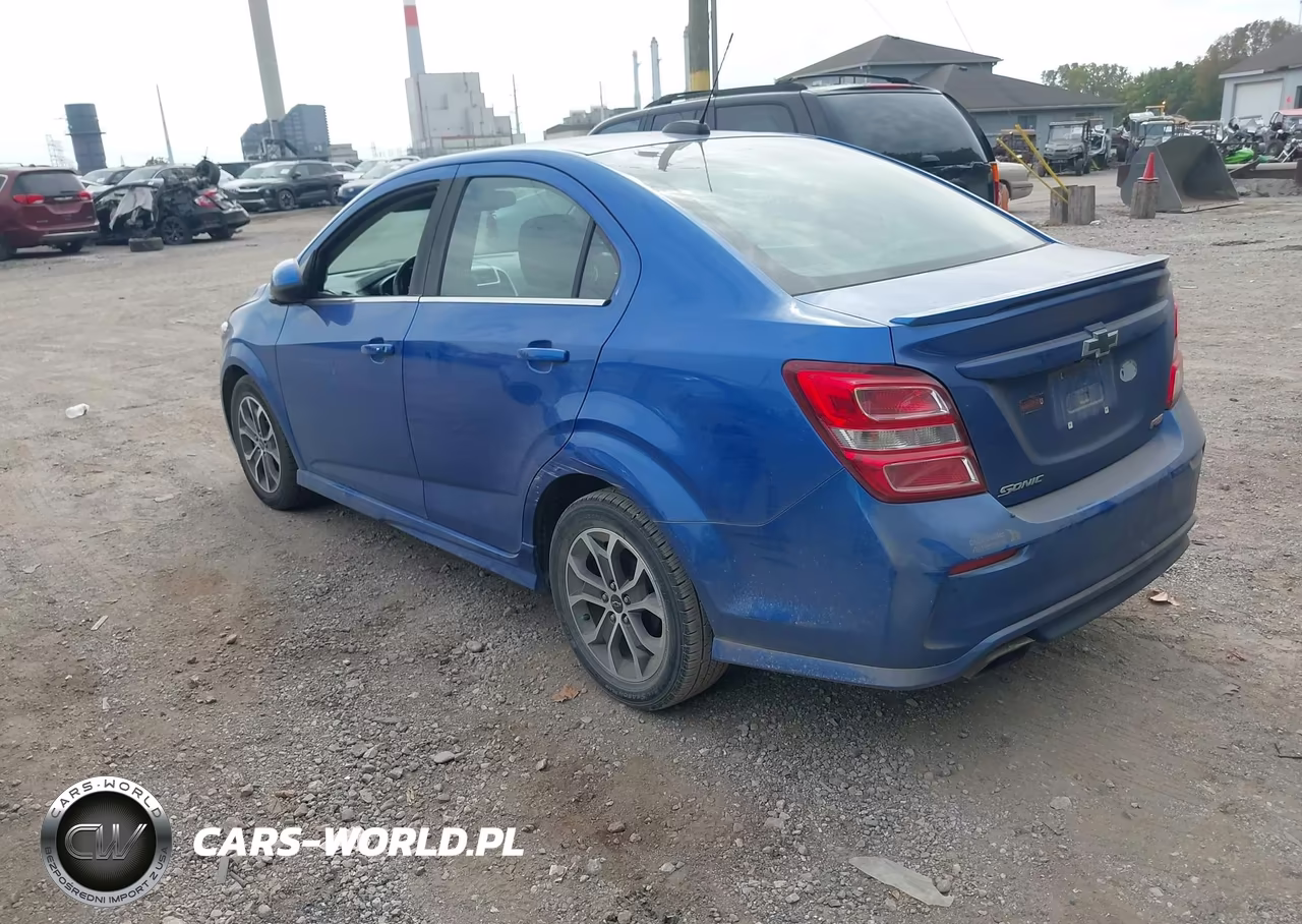 2019 Chevrolet Sonic Lt Auto VIN:1G1JD5SB0K4108739 - 3