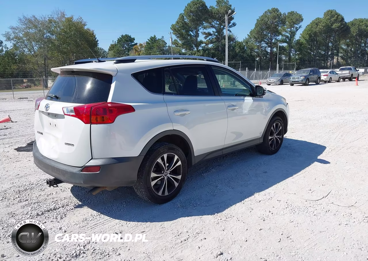 2015 Toyota Rav4 Limited VIN:JTMYFREV6FD047156 - 4