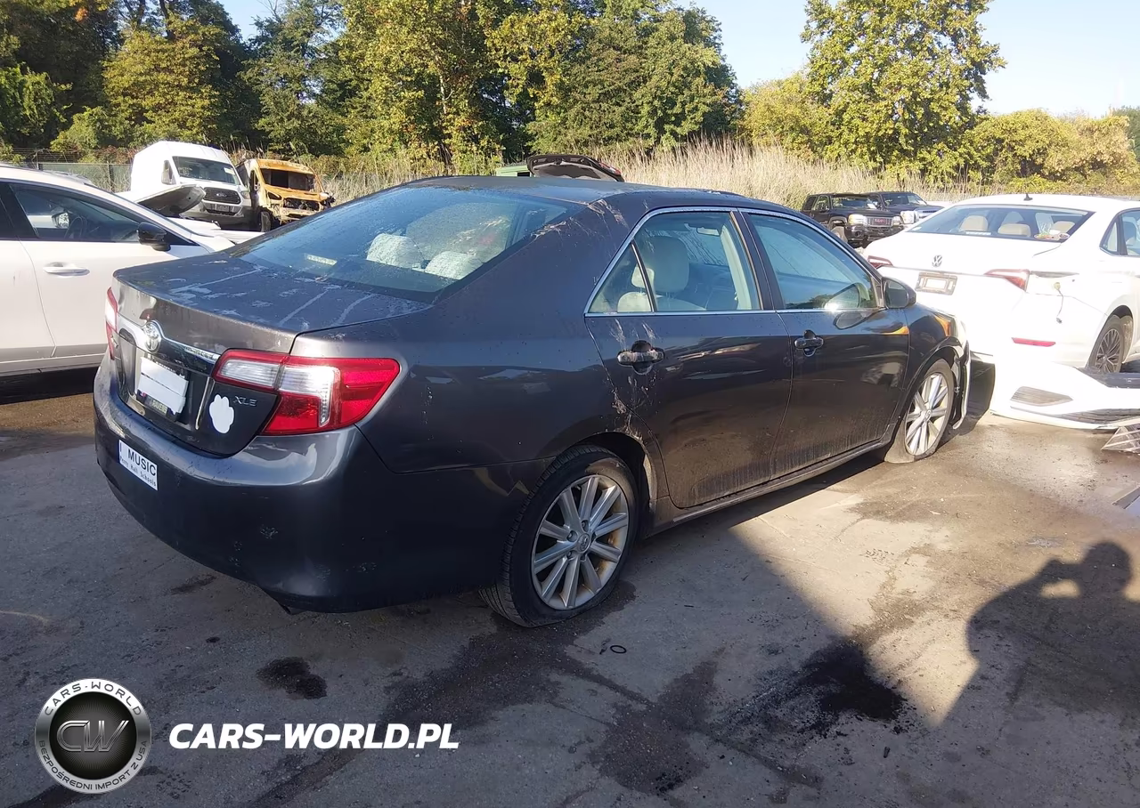 2012 Toyota Camry Xle VIN:4T4BF1FK6CR250766 - 4