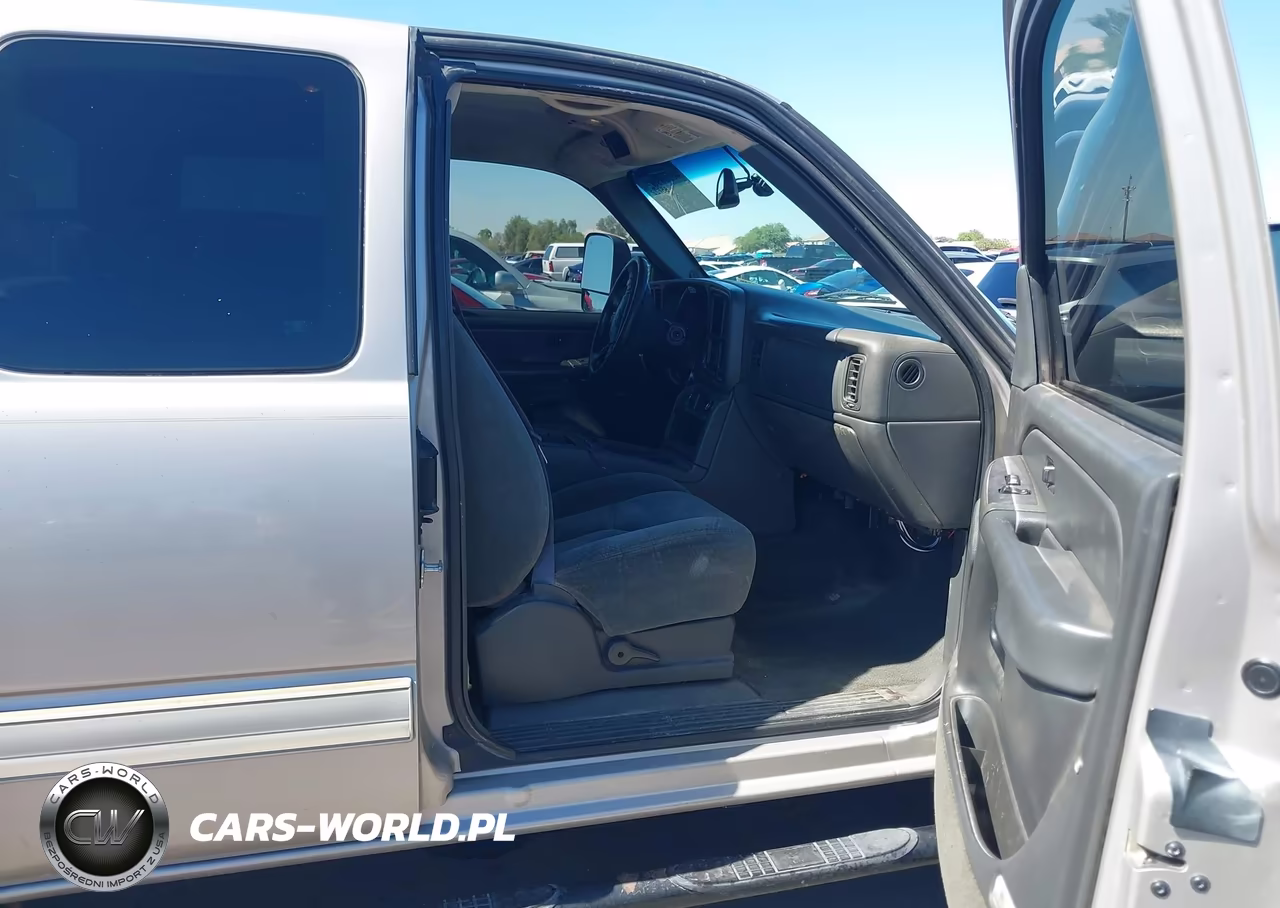2004 Chevrolet Silverado 2500Hd Ls VIN:1GCHC29U14E362309 - 5