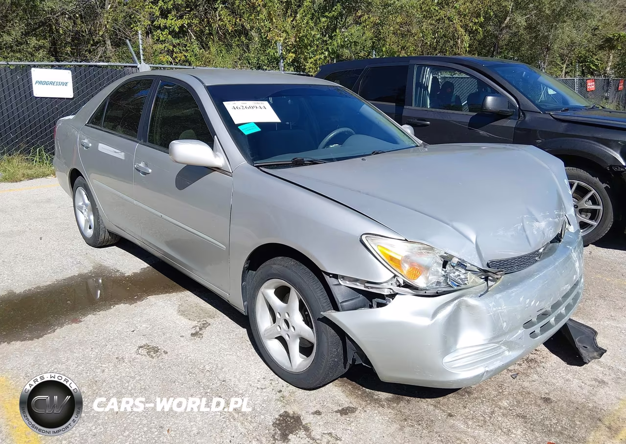 2004 Toyota Camry Le – zdjęcie 1 z 17