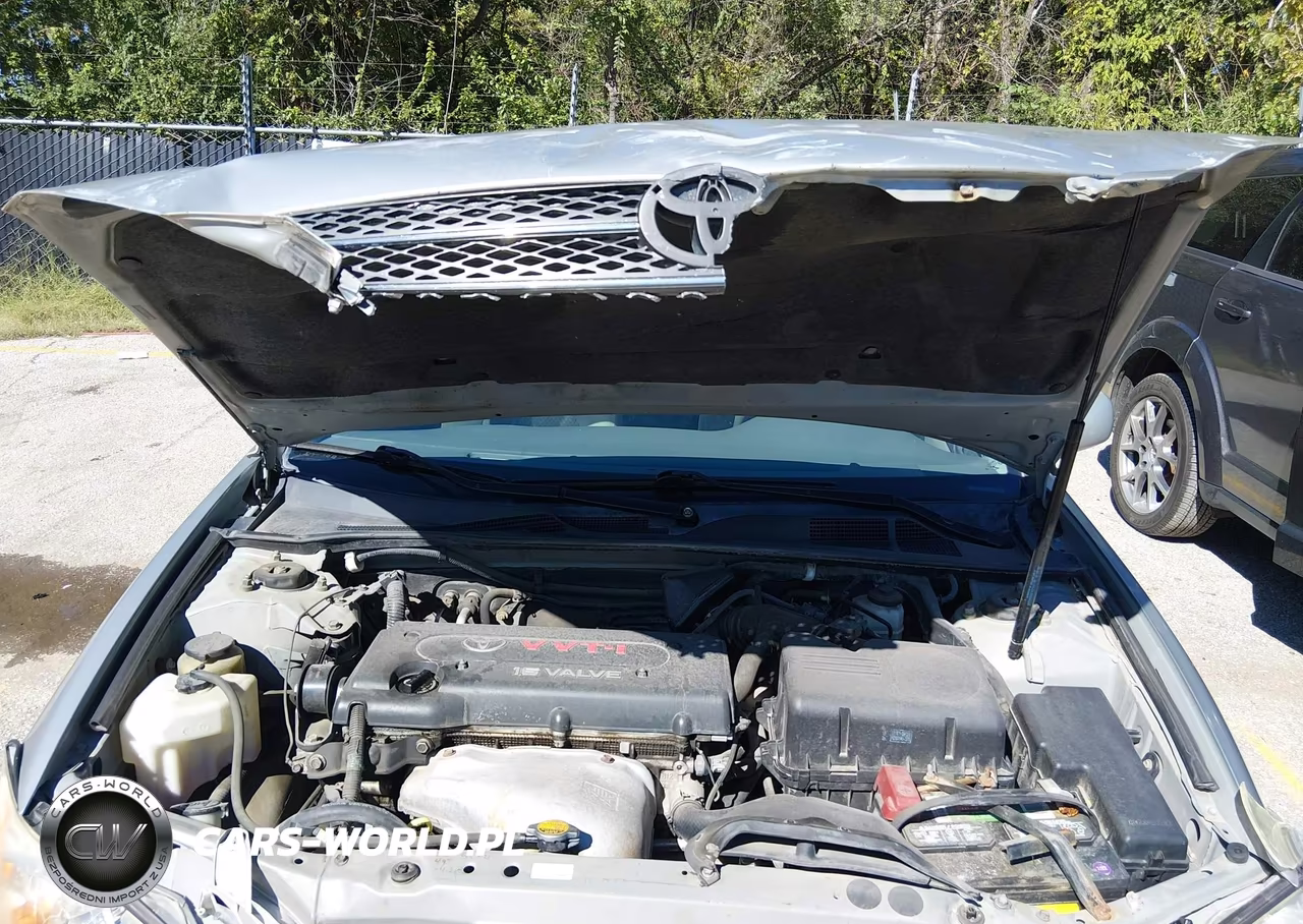 2004 Toyota Camry Le VIN:4T1BE32K24U850152 - 10