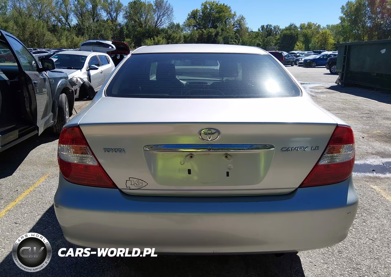2004 Toyota Camry Le VIN:4T1BE32K24U850152 - 17