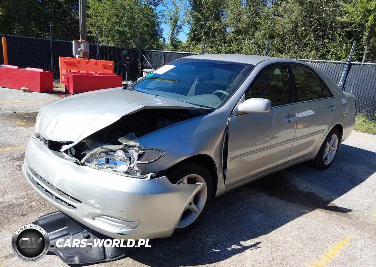 2004 Toyota Camry Le VIN:4T1BE32K24U850152 - 2