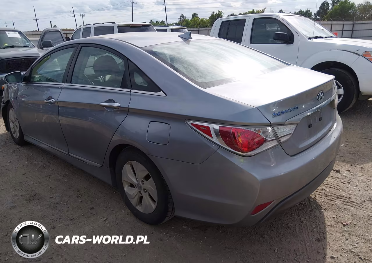 2015 Hyundai Sonata Hybrid VIN:KMHEC4A41FA134357 - 3