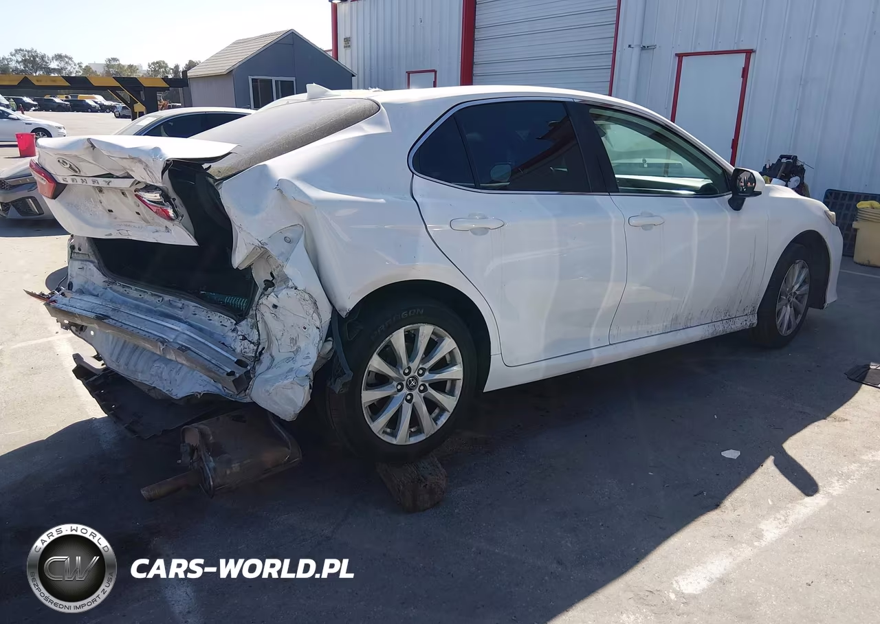 2020 Toyota Camry Le VIN:4T1C11AK9LU333225 - 4