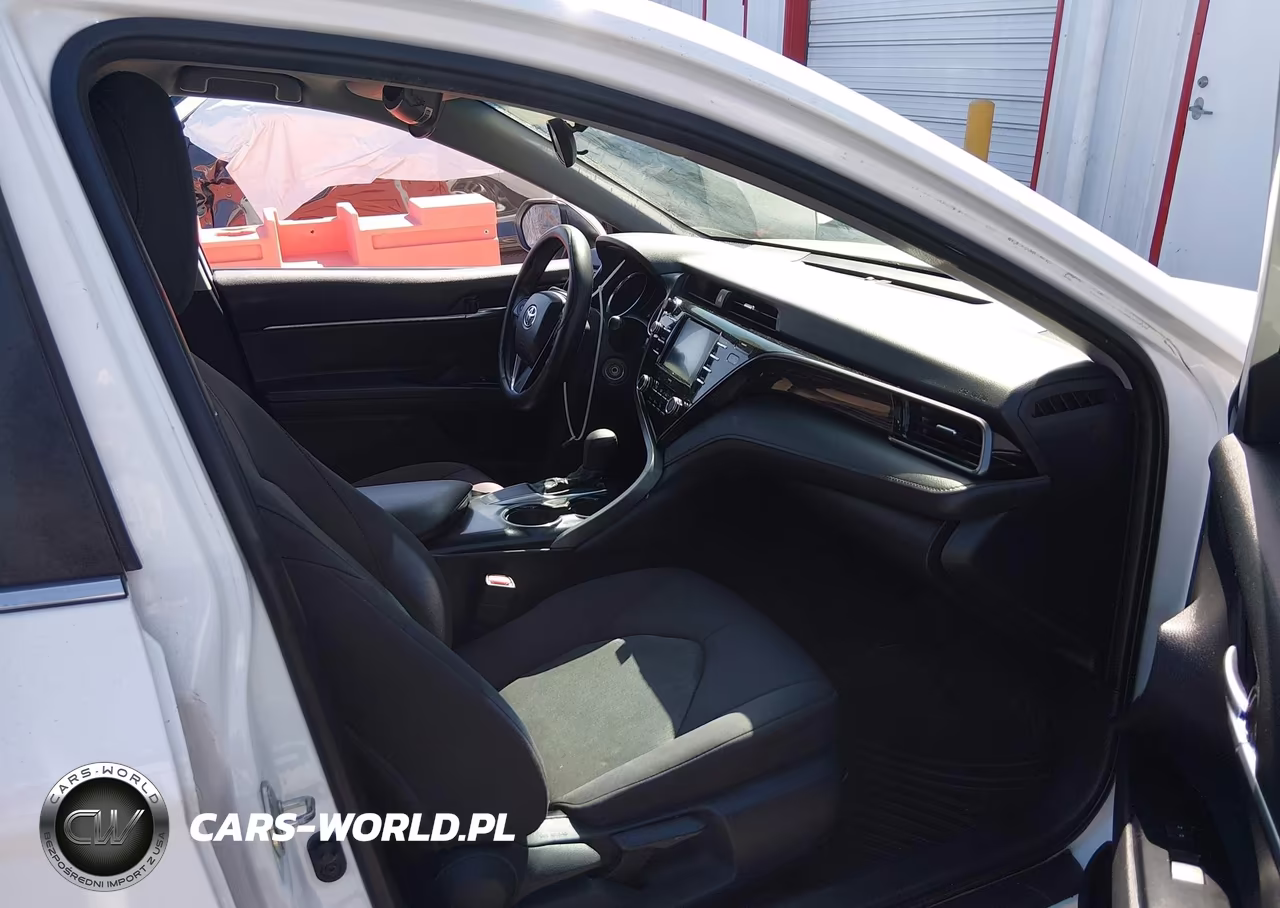 2020 Toyota Camry Le VIN:4T1C11AK9LU333225 - 5