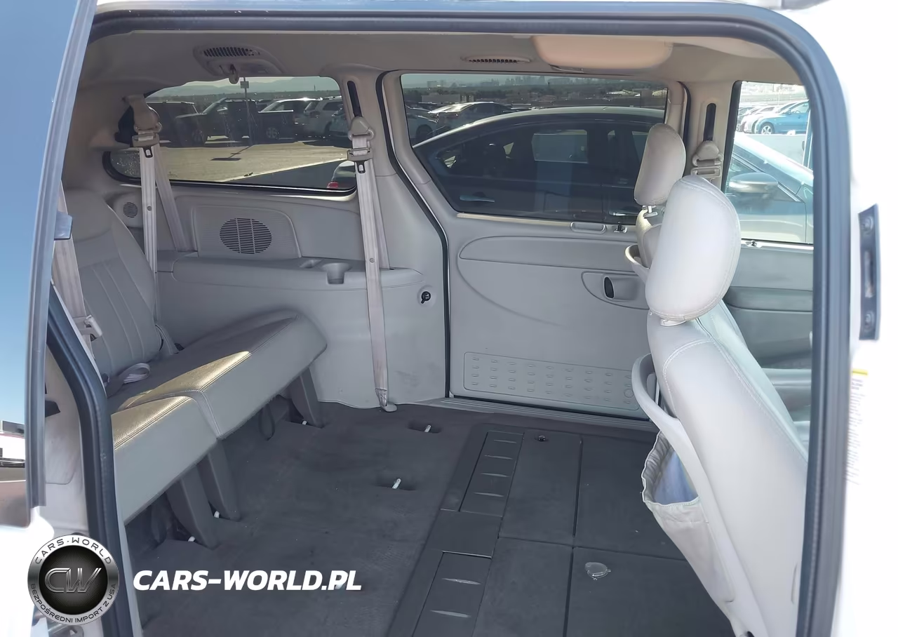 2005 Dodge Grand Caravan Sxt VIN:2D4GP44L45R240478 - 8