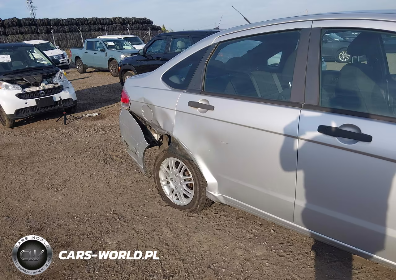 2010 Ford Focus Se VIN:1FAHP3FN0AW240205 - 6