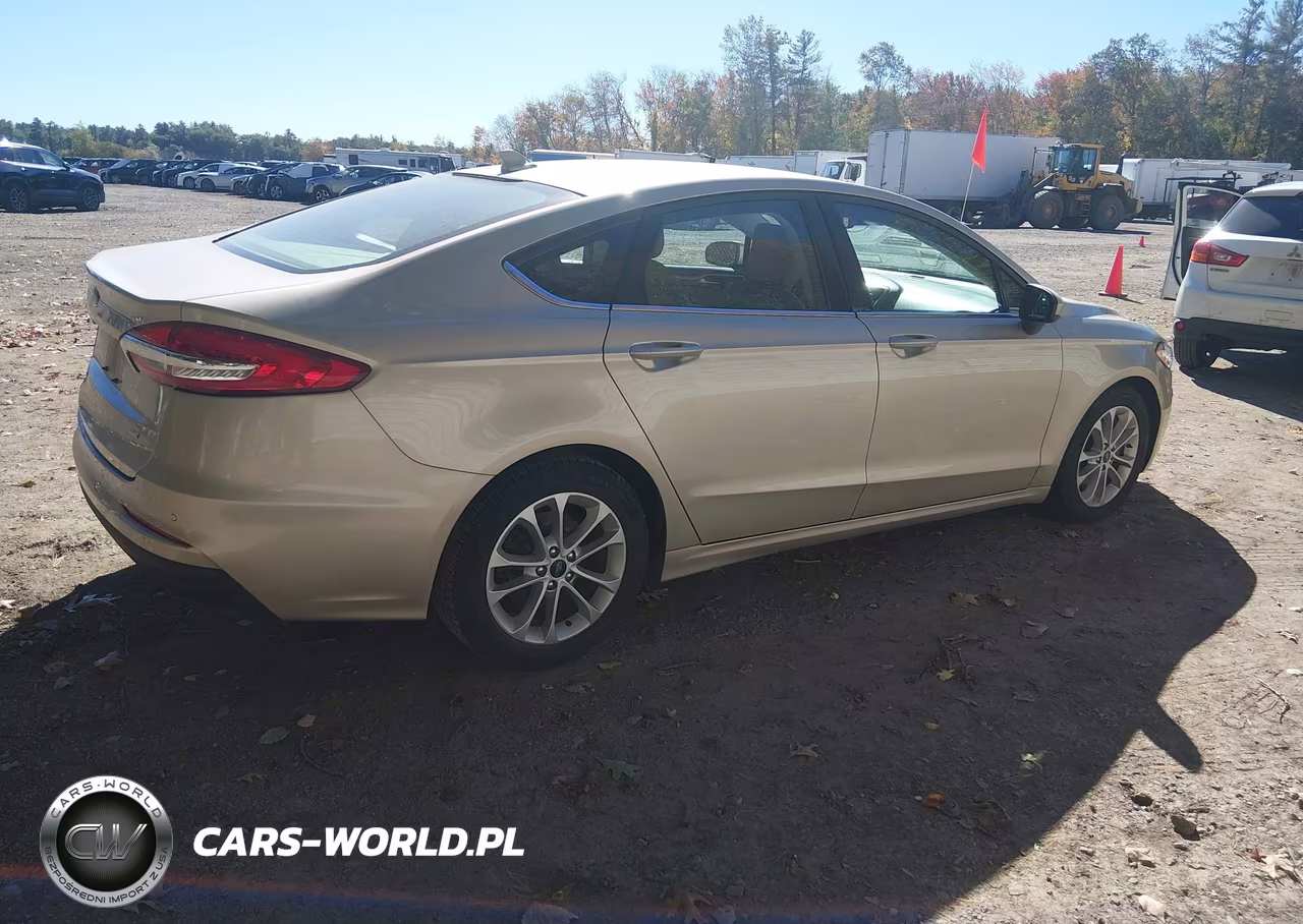 2019 Ford Fusion Se VIN:3FA6P0H78KR209793 - 4
