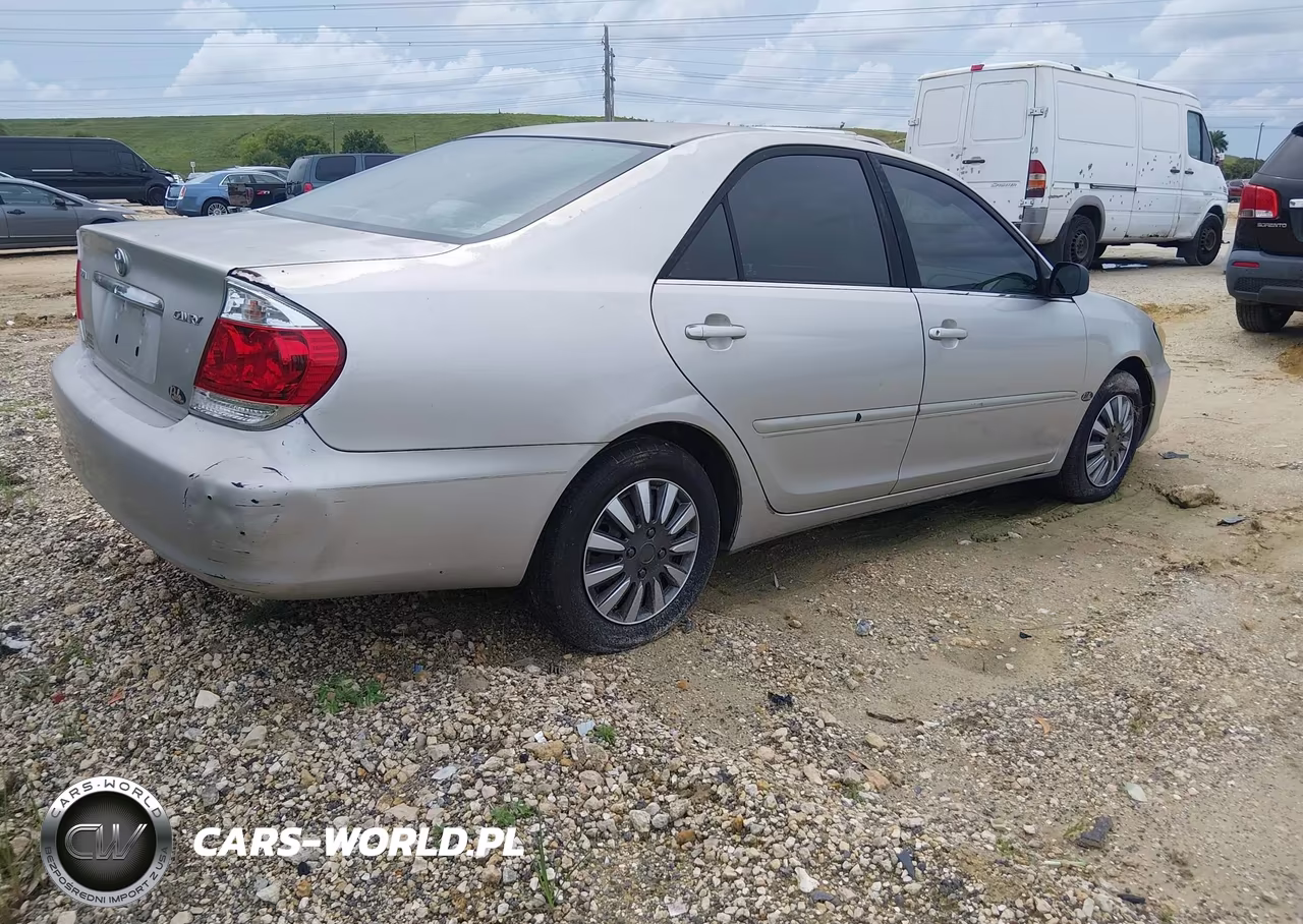2005 Toyota Camry Std VIN:4T1BE32K25U592135 - 4