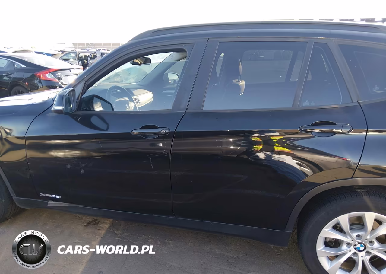 2014 BMW X1 xDrive28I VIN:WBAVL1C51EVY22274 - 14