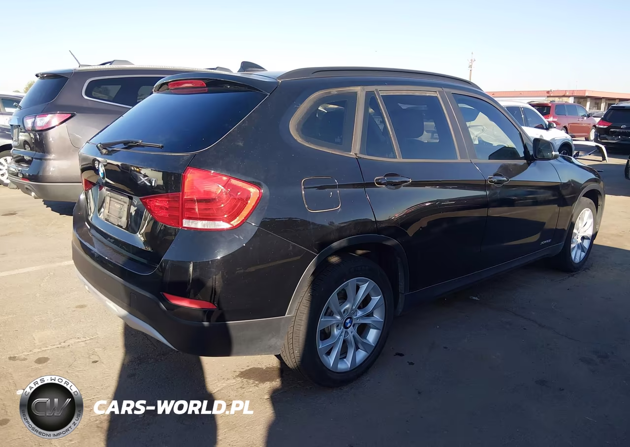 2014 BMW X1 xDrive28I VIN:WBAVL1C51EVY22274 - 4