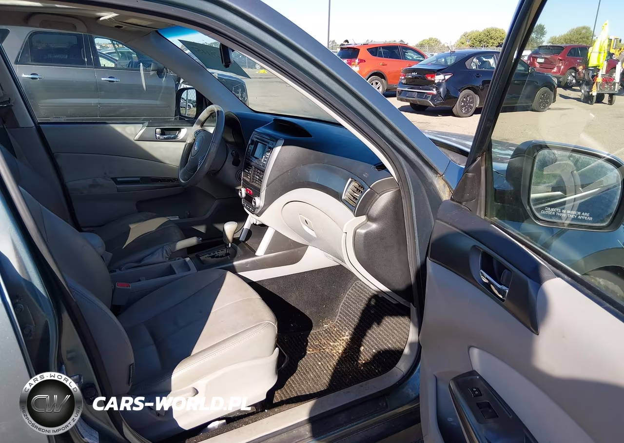 2011 Subaru Forester Touring VIN:JF2SHBGC7BH707972 - 5