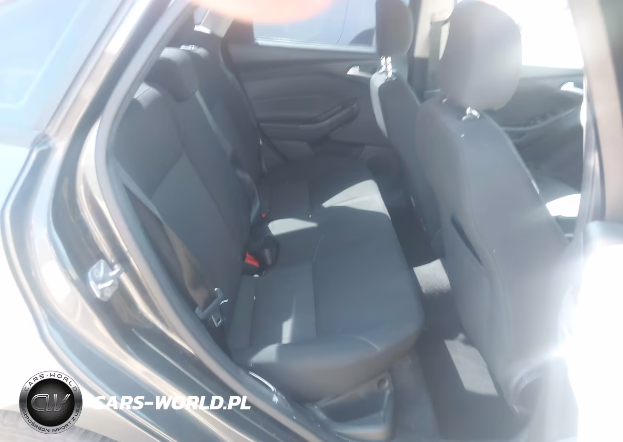 2015 Ford Focus Se VIN:1FADP3F27FL348429 - 8