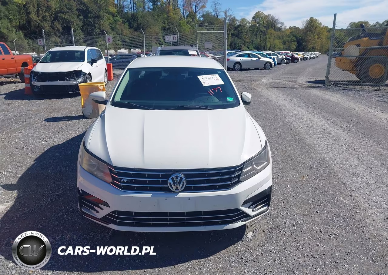 2017 Volkswagen Passat 1.8T R-Line VIN:1VWDT7A38HC066183 - 12