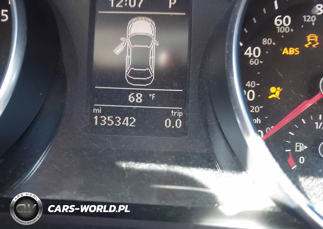 2017 Volkswagen Passat 1.8T R-Line VIN:1VWDT7A38HC066183 - 15