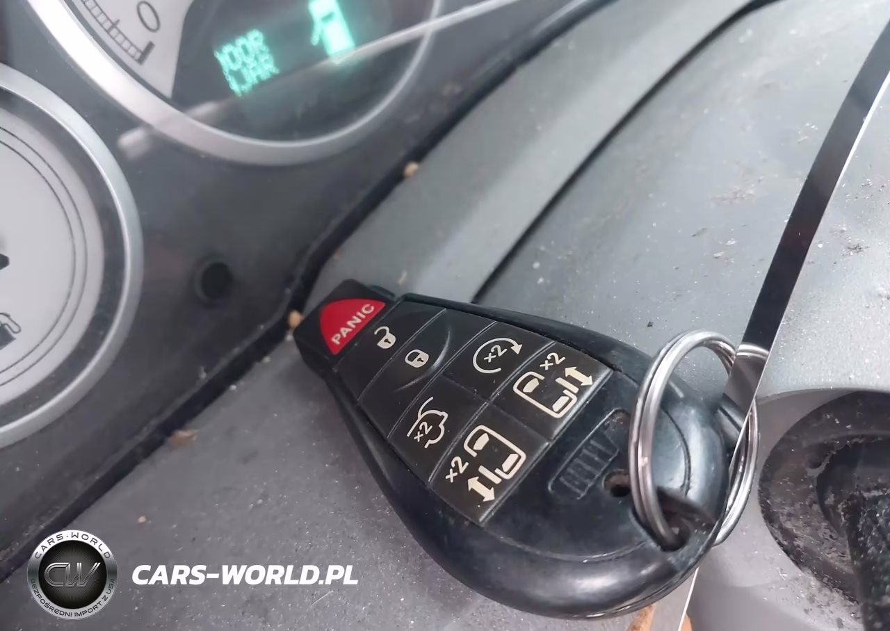 2010 Chrysler Town & Country Limited VIN:2A4RR6DX4AR136172 - 11