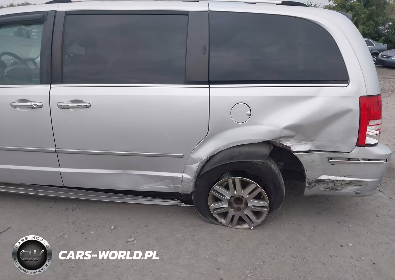 2010 Chrysler Town & Country Limited VIN:2A4RR6DX4AR136172 - 6