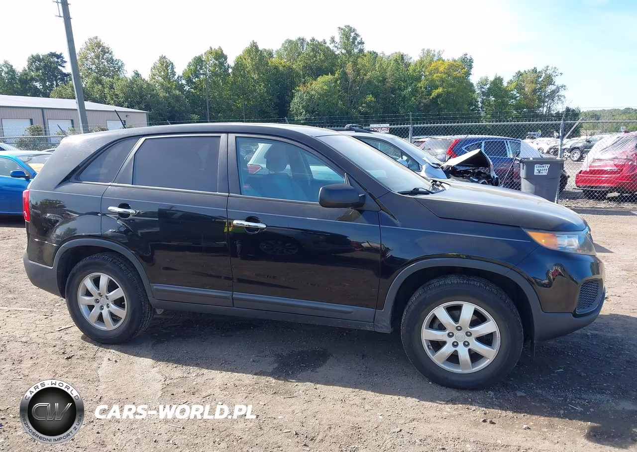 2011 Kia Sorento VIN:5XYKT3A17BG018419 - 14