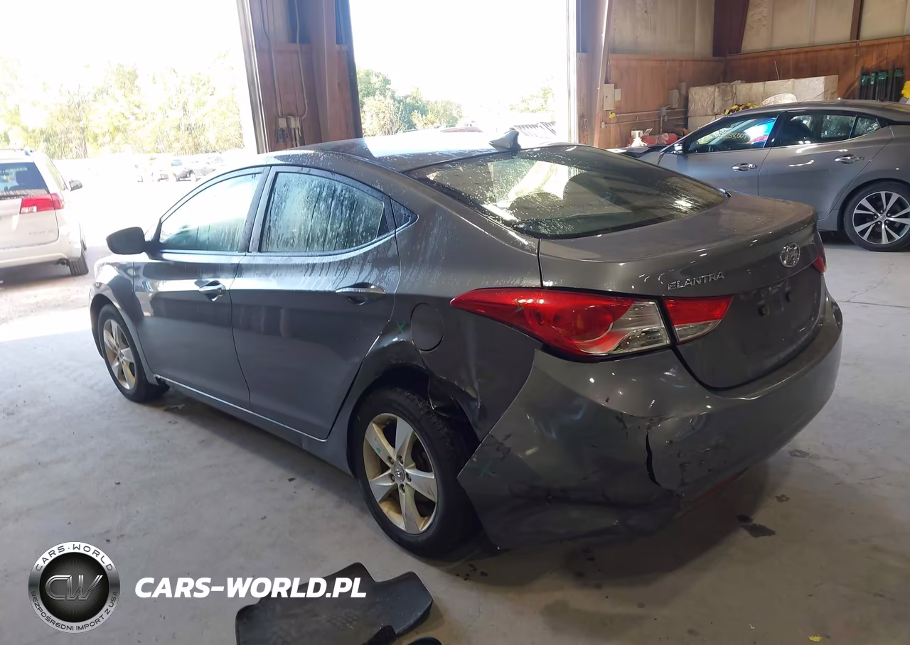 2011 Hyundai Elantra Gls VIN:5NPDH4AE4BH055794 - 3