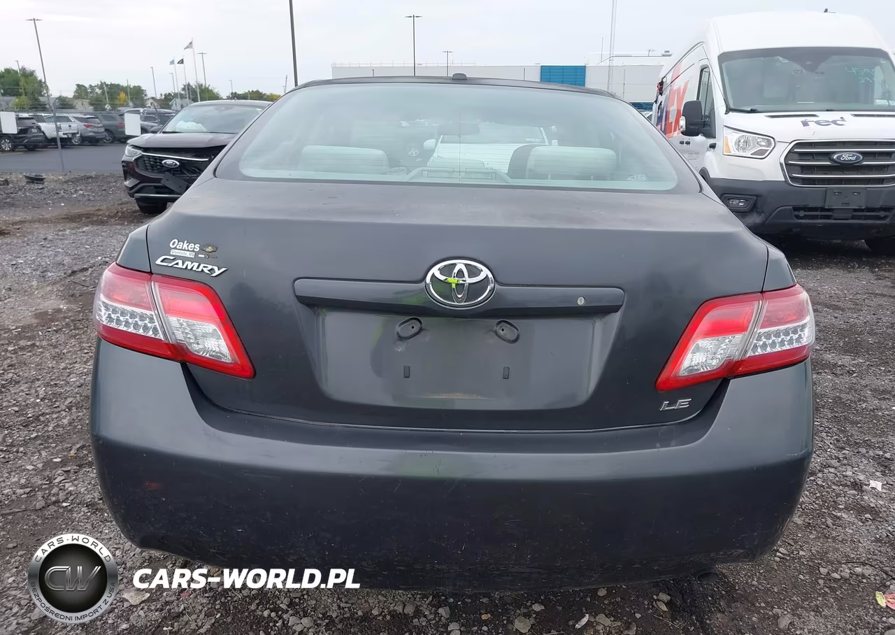 2011 Toyota Camry Le VIN:4T1BF3EK1BU645699 - 17