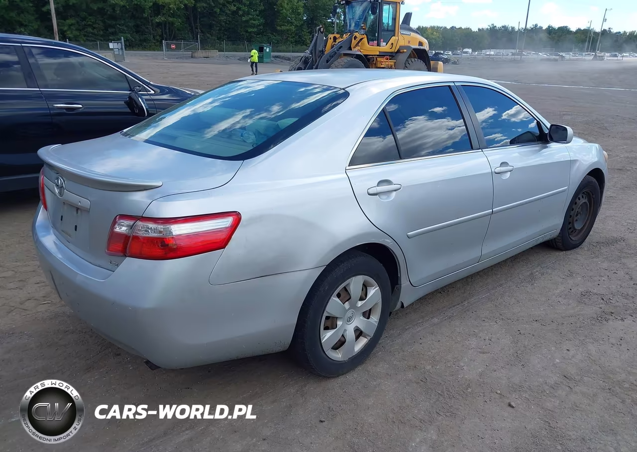 2007 Toyota Camry Le VIN:JTNBE46K373065519 - 4