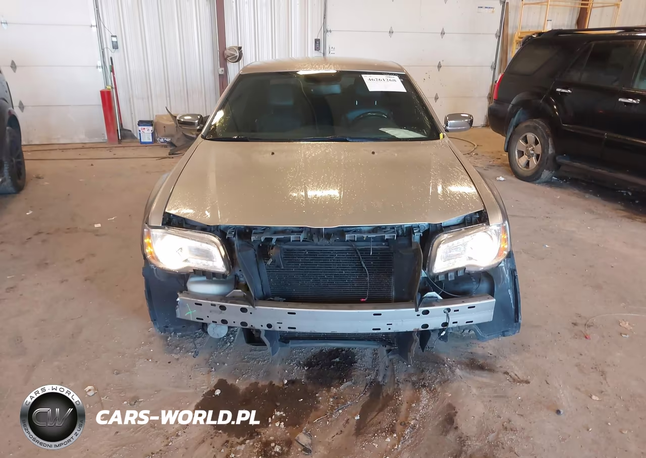 2014 Chrysler 300C VIN:2C3CCAET6EH117960 - 6