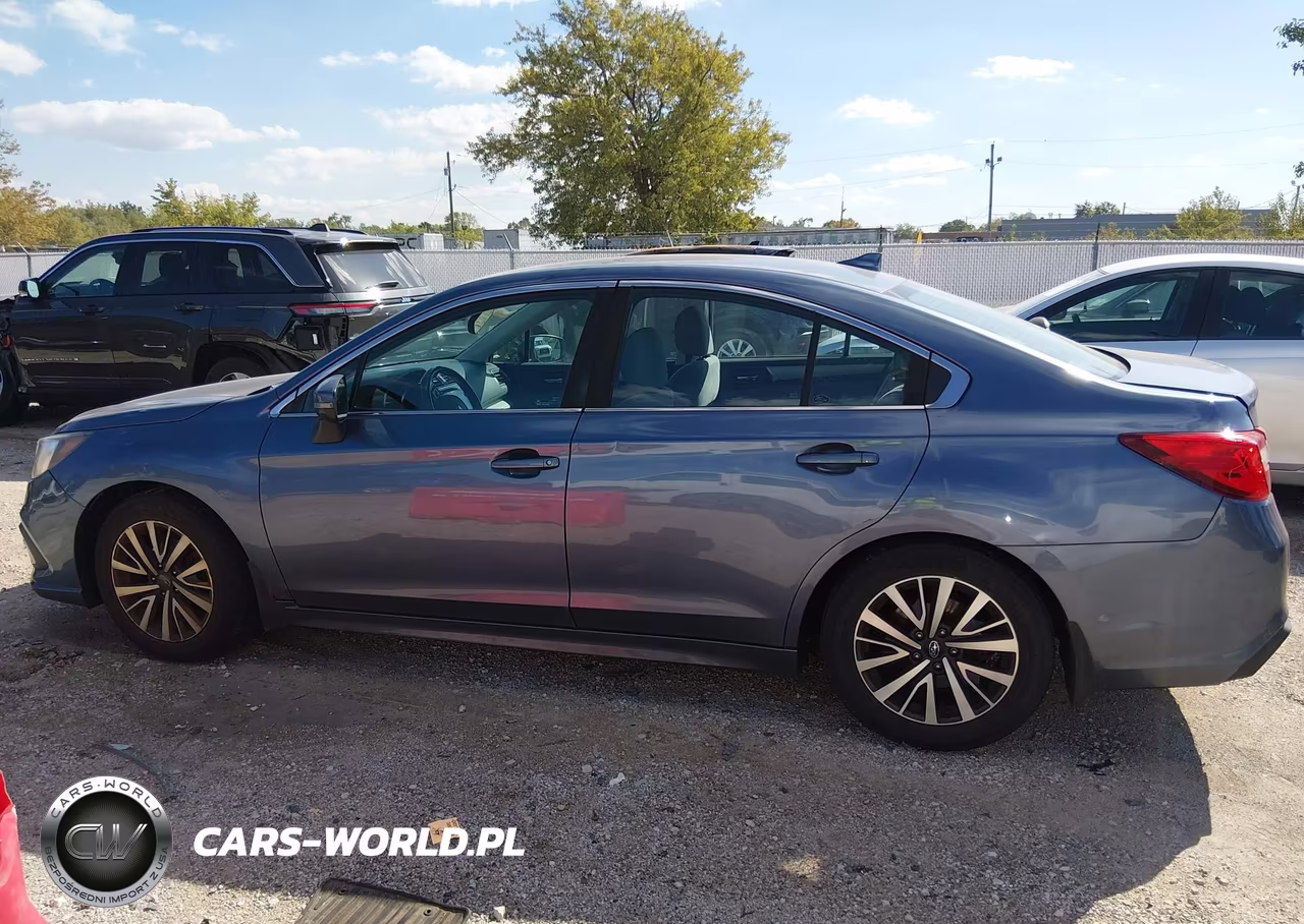2018 Subaru Legacy 2.5I Premium VIN:4S3BNAF68J3010996 - 14