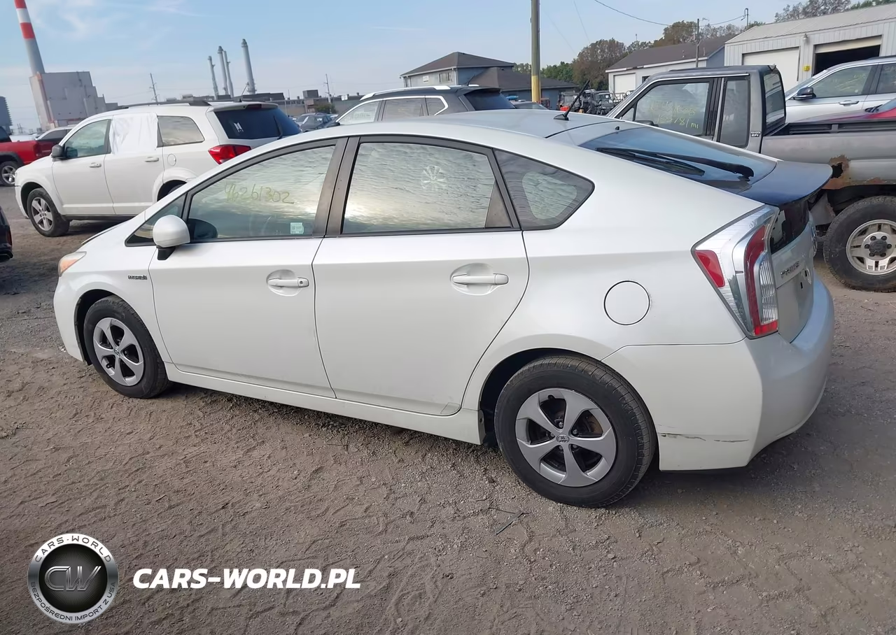 2014 Toyota Prius Two VIN:JTDKN3DU9E1773706 - 14