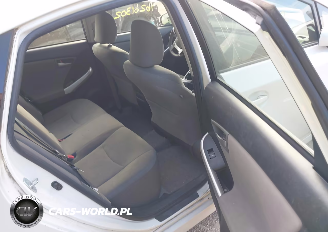 2014 Toyota Prius Two VIN:JTDKN3DU9E1773706 - 8