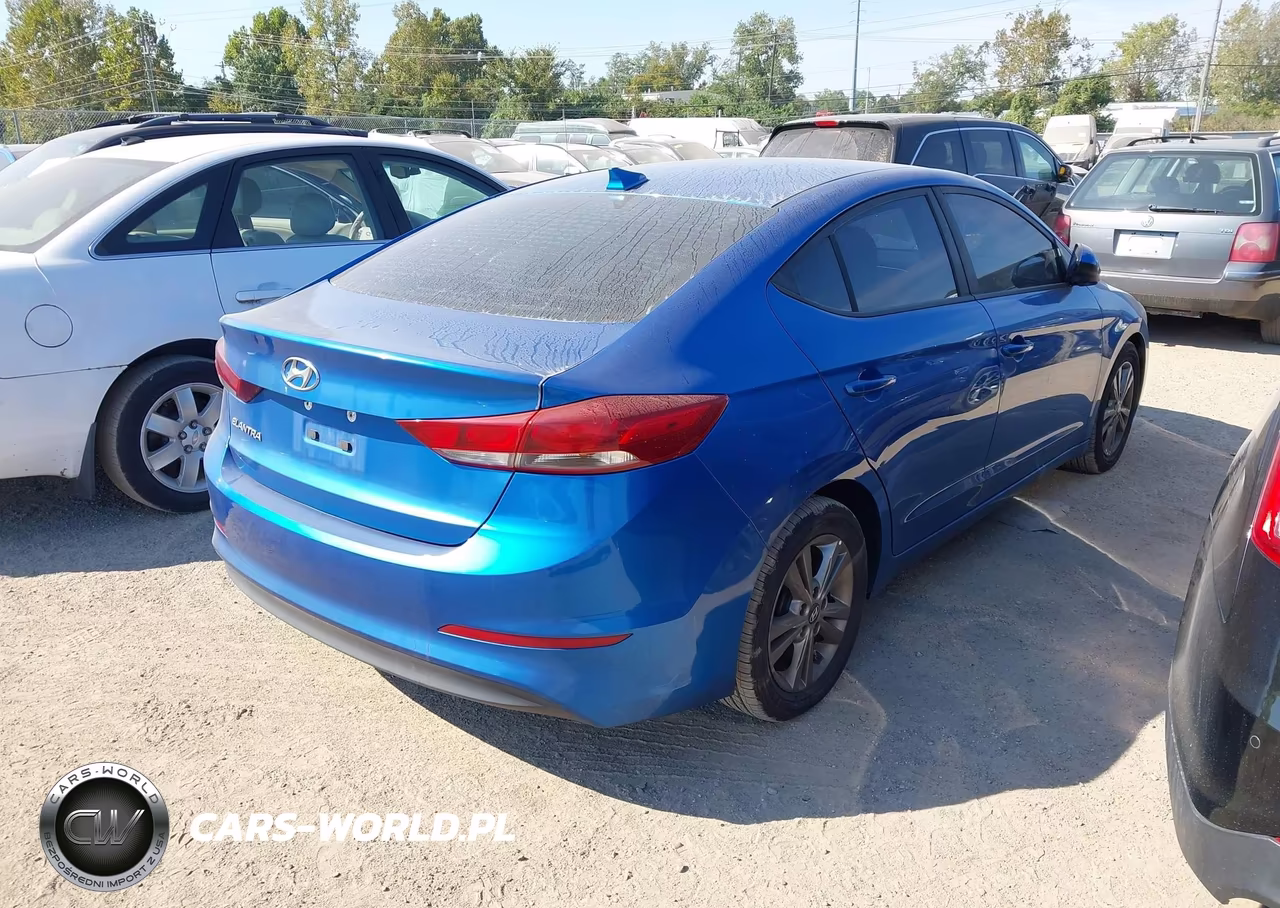 2018 Hyundai Elantra Sel VIN:5NPD84LF9JH258328 - 4