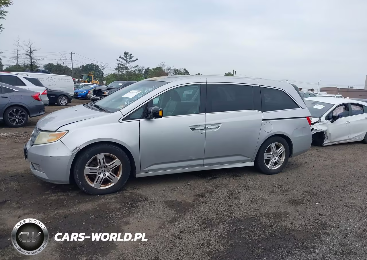 2011 Honda Odyssey Touring-Touring Elite VIN:5FNRL5H96BB025679 - 14