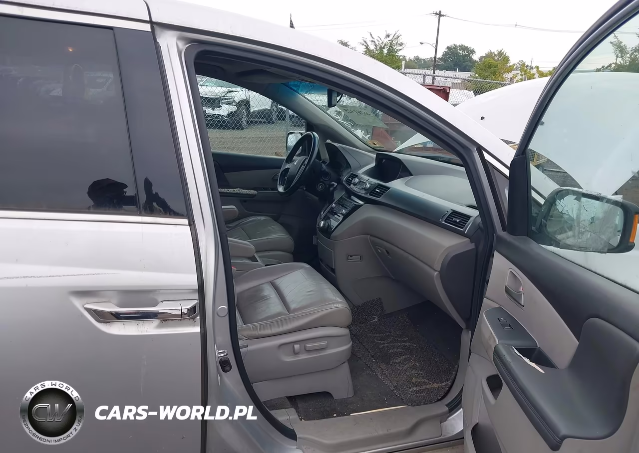 2011 Honda Odyssey Touring-Touring Elite VIN:5FNRL5H96BB025679 - 5