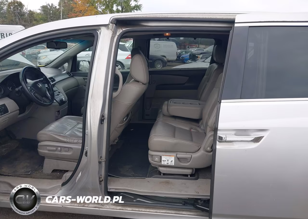 2011 Honda Odyssey Touring-Touring Elite VIN:5FNRL5H96BB025679 - 8