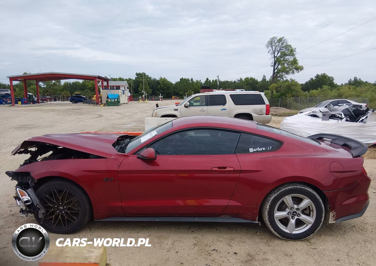 2015 Ford Mustang V6 VIN:1FA6P8AM4F5399308 - 15