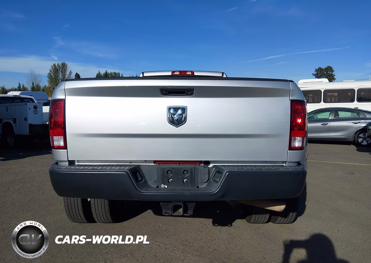 2018 Ram 3500 Tradesman 4X2 8' Box VIN:3C63RPGJ0JG410036 - 16
