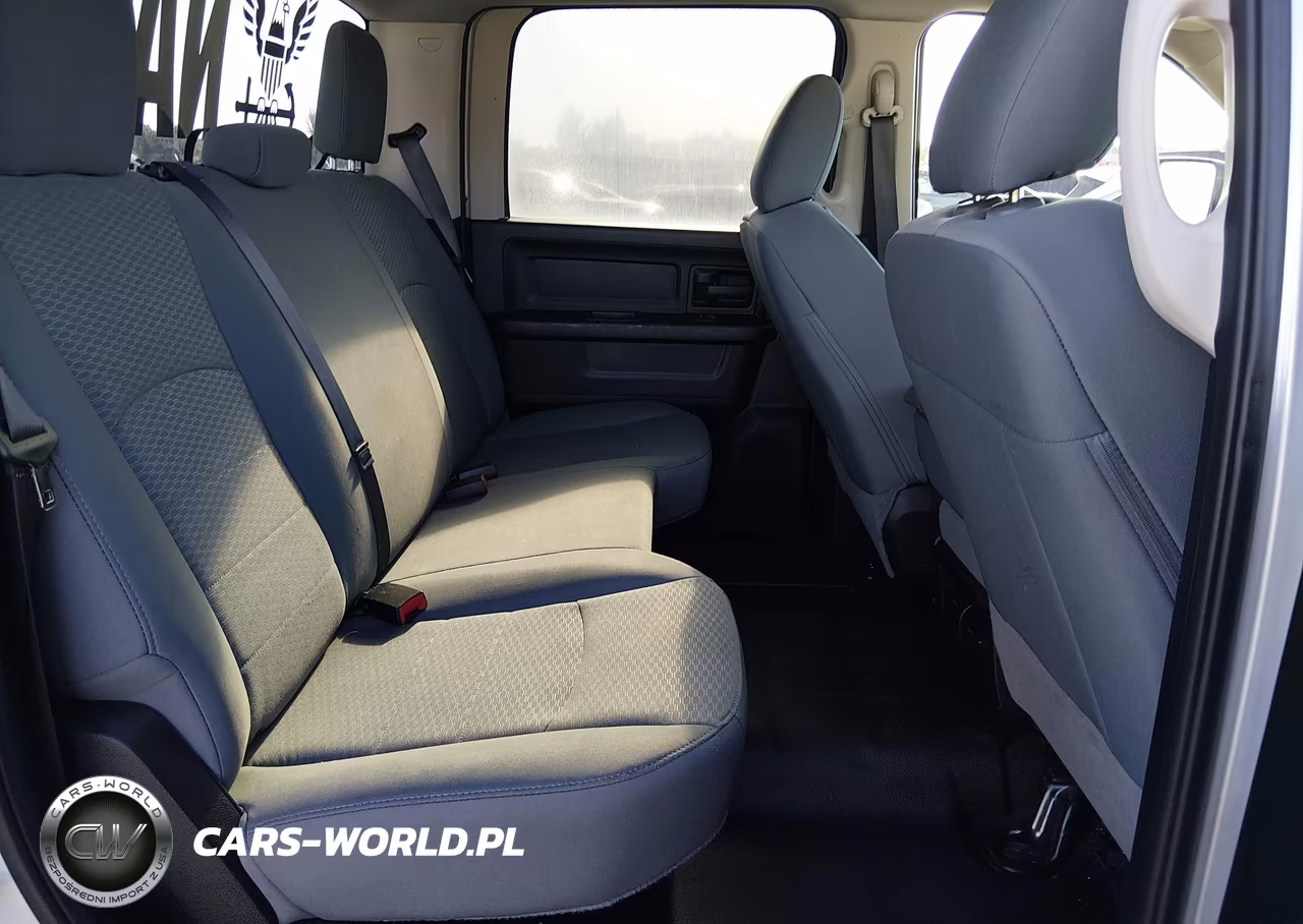 2018 Ram 3500 Tradesman 4X2 8' Box VIN:3C63RPGJ0JG410036 - 8