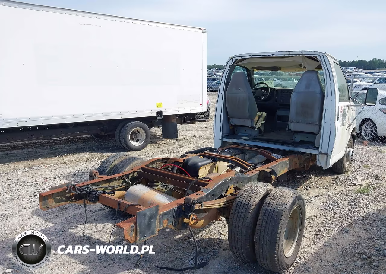 2003 Chevrolet Express Cutaway Base W-C7L-C7N VIN:1GBJG31U531206484 - 13