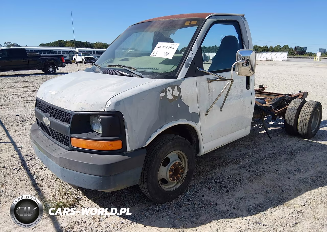 2003 Chevrolet Express Cutaway Base W-C7L-C7N VIN:1GBJG31U531206484 - 2