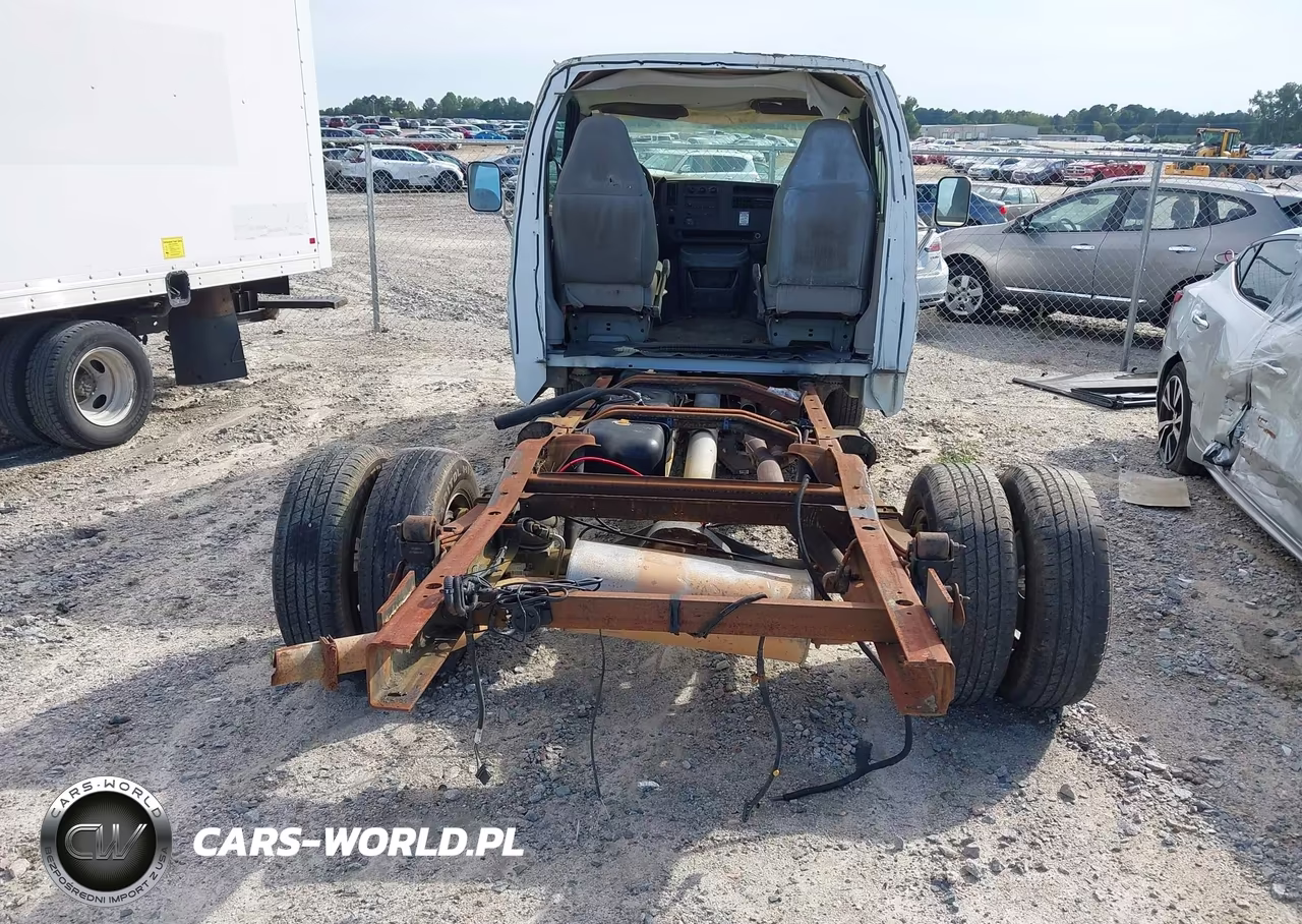 2003 Chevrolet Express Cutaway Base W-C7L-C7N VIN:1GBJG31U531206484 - 6