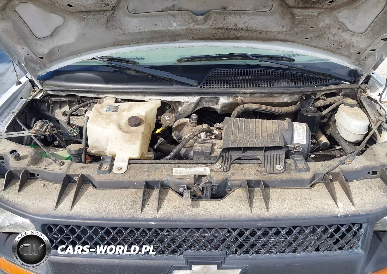 2003 Chevrolet Express Cutaway Base W-C7L-C7N VIN:1GBJG31U531206484 - 9