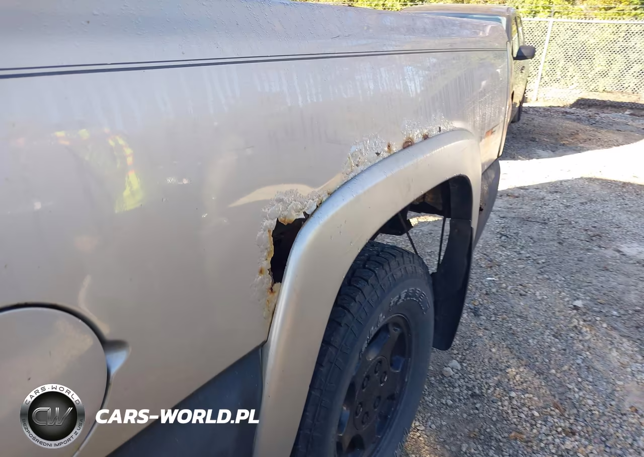 2004 Chevrolet Silverado 1500 Z71 VIN:2GCEK19T841277640 - 13