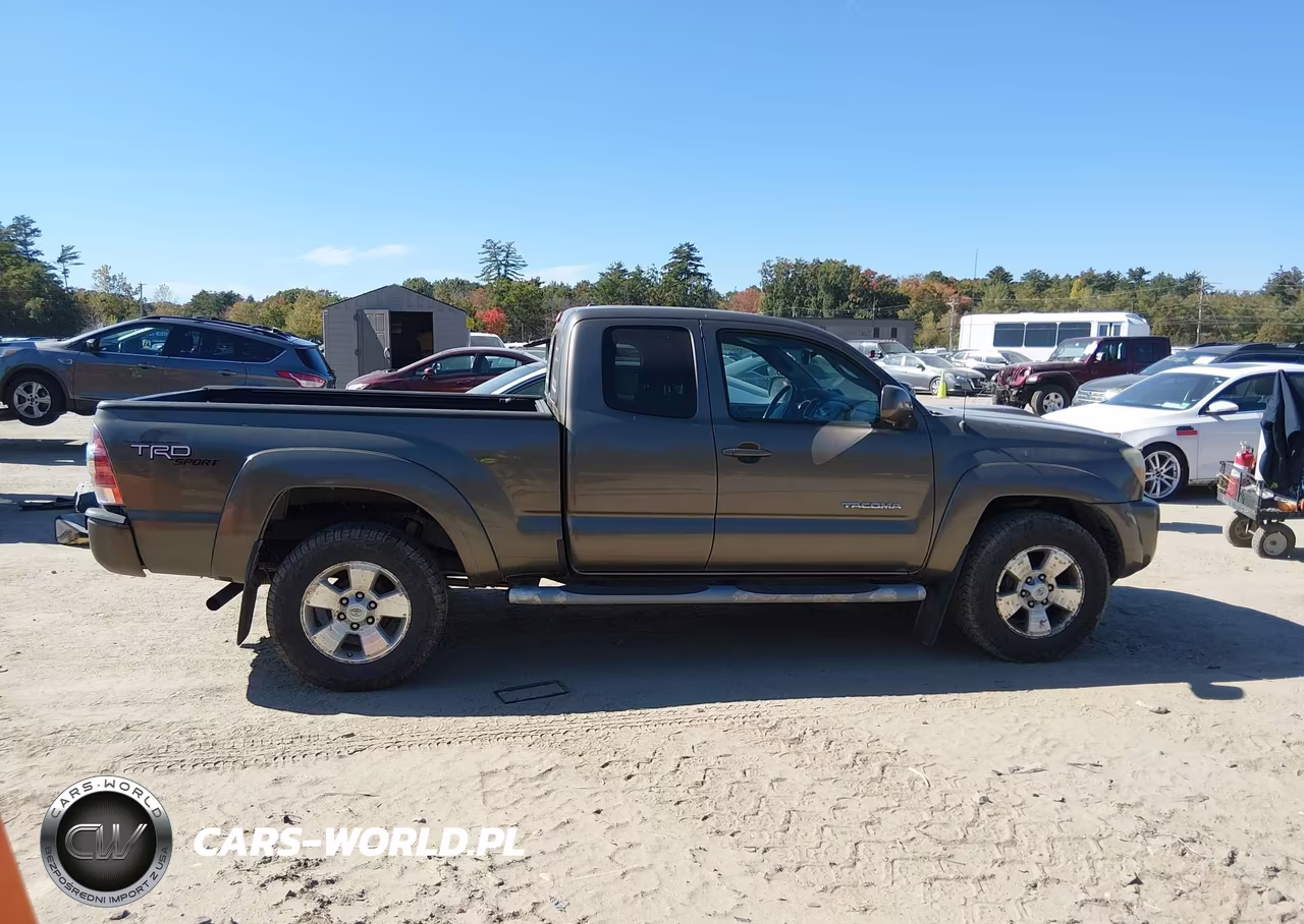 2010 Toyota Tacoma Base V6 VIN:5TEUU4EN1AZ723956 - 12