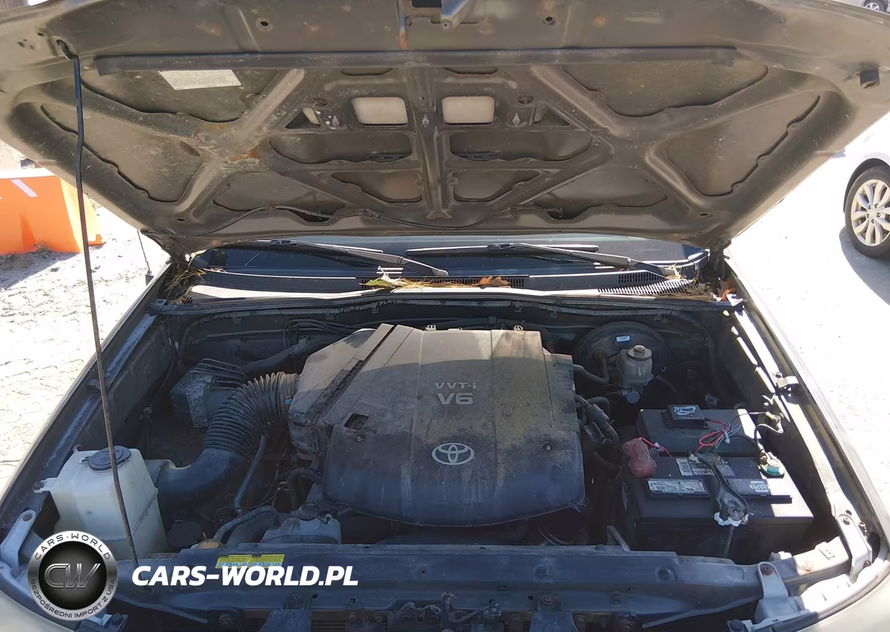 2010 Toyota Tacoma Base V6 VIN:5TEUU4EN1AZ723956 - 9