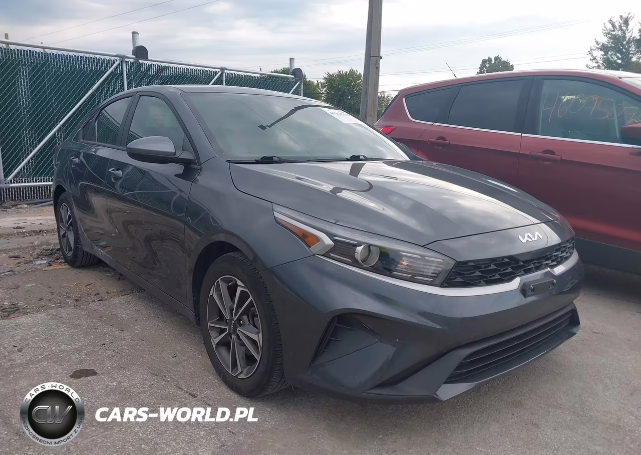 2024 Kia Forte Lxs